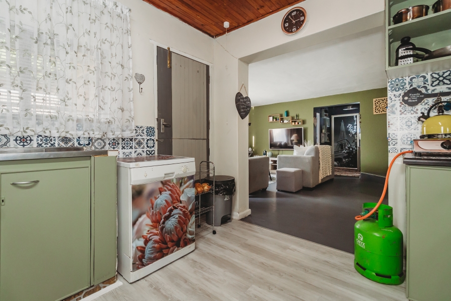 5 Bedroom Property for Sale in Blanco Western Cape